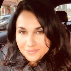 Meet your Posher, Elina